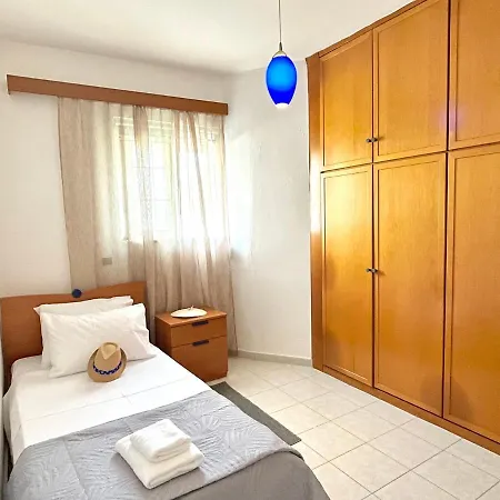 Chrisa's House Apartment