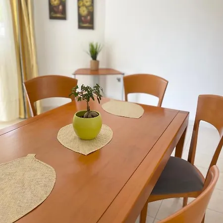 Chrisa's House Apartment